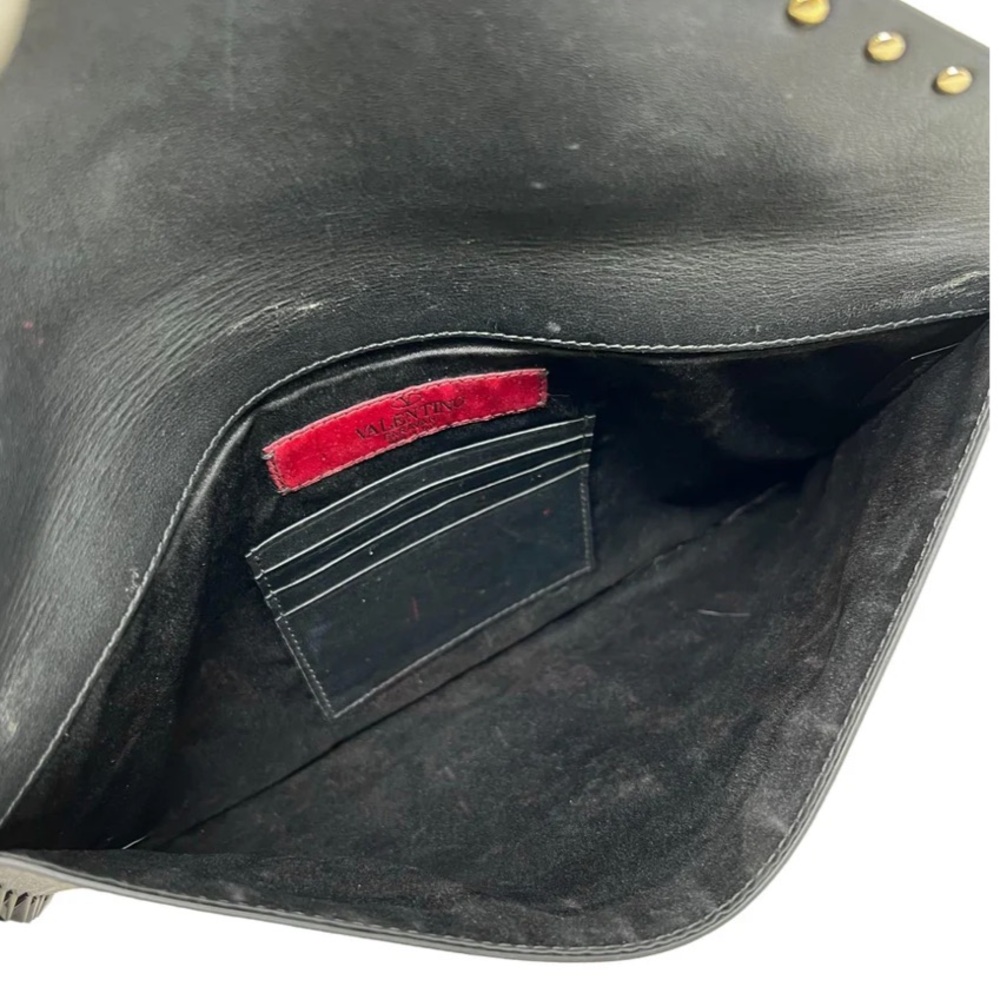 ✨SOLD✨VALENTINO BLACK ROCKSTUD POUCH - Picture 7 of 9